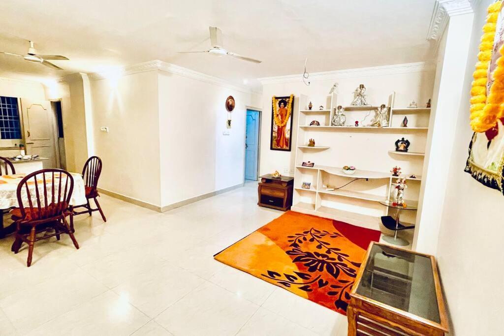 Shanthi Home Stay ปุตตาปาร์ถี ภายนอก รูปภาพ